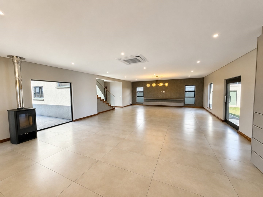 4 Bedroom Property for Sale in Heron Banks Golf Estate Free State